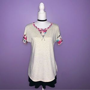NWT Boutique Geometric Print Short Sleeve Top
